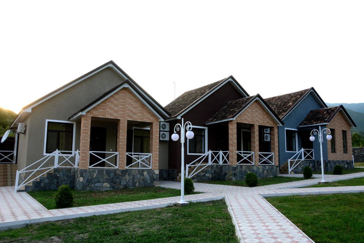 Tulpan Hotel Şǝki Buitenkant foto