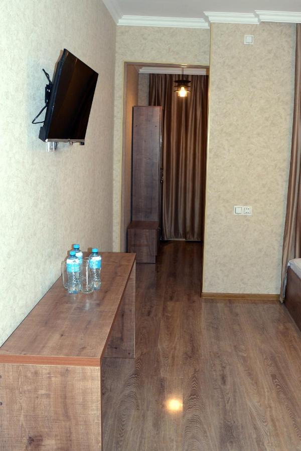 Tulpan Hotel Şǝki Buitenkant foto