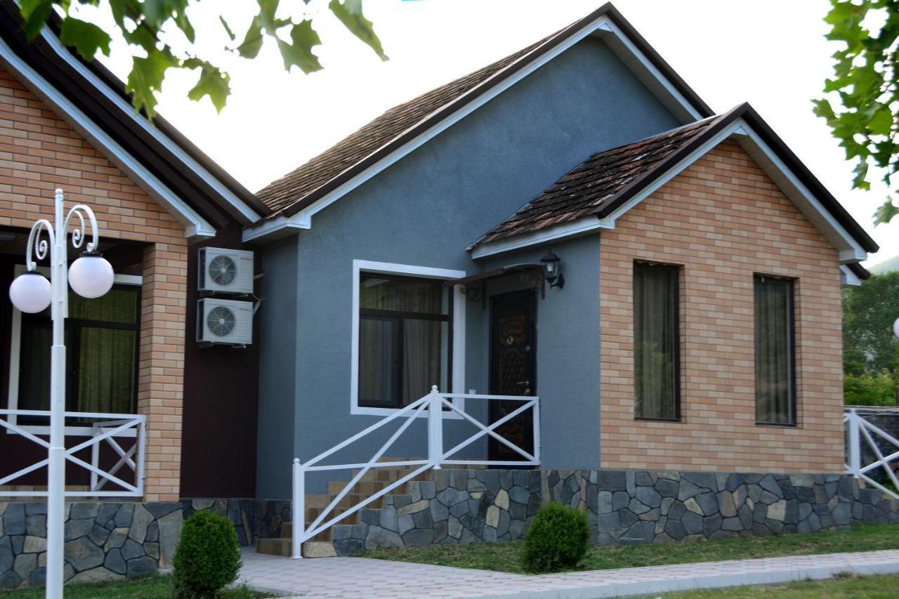 Tulpan Hotel Şǝki Buitenkant foto