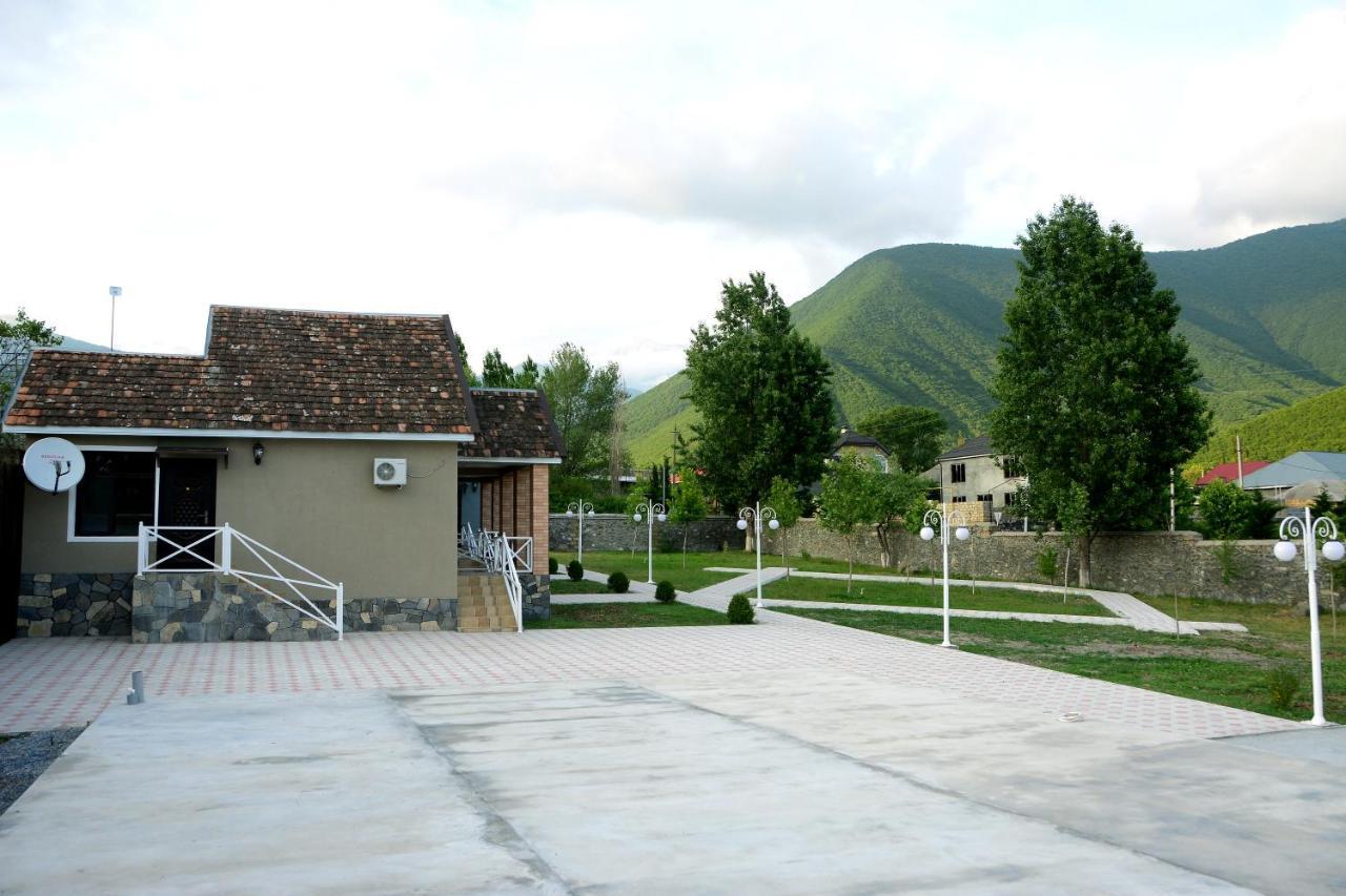 Tulpan Hotel Şǝki Buitenkant foto