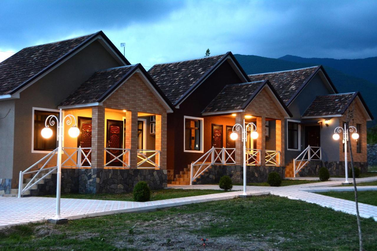 Tulpan Hotel Şǝki Buitenkant foto