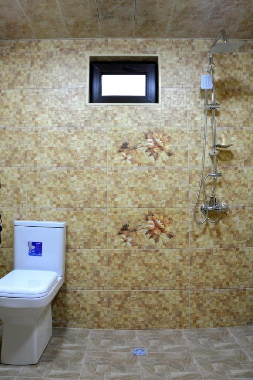 Tulpan Hotel Şǝki Buitenkant foto
