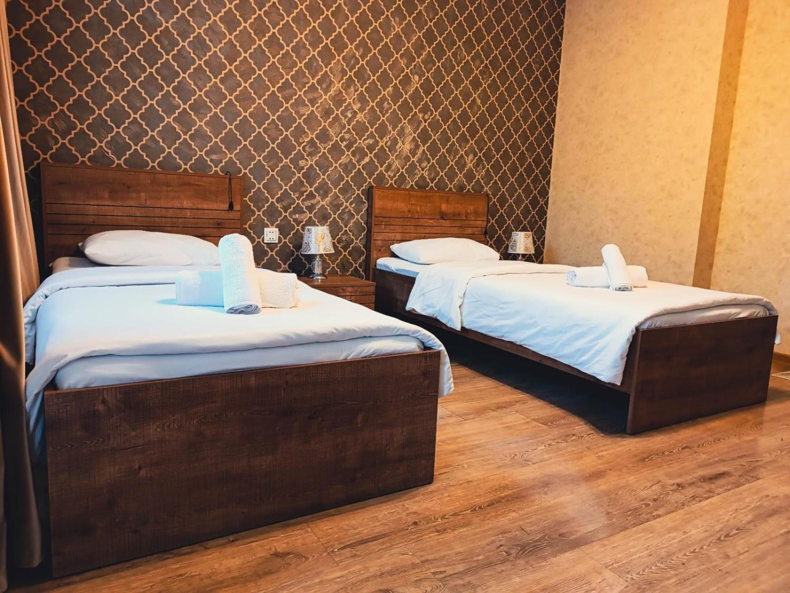 Tulpan Hotel Şǝki Buitenkant foto